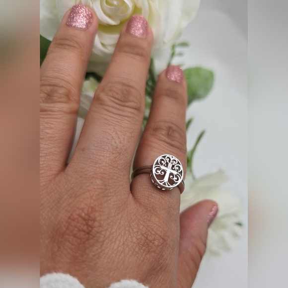 ❤️ LIFE ON THE CROSS STERLING SILVER RING - Picture 5 of 9